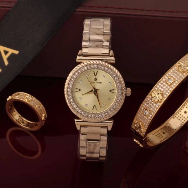 ساعة نسائية بلون ذهبي | ST-2321GG